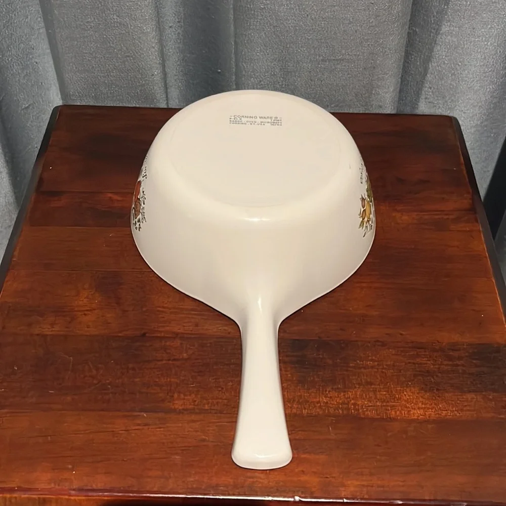 Vintage Corning Ware P-81-B  1  Pt. Spice of Life La Sauge Menuette w/ Lid